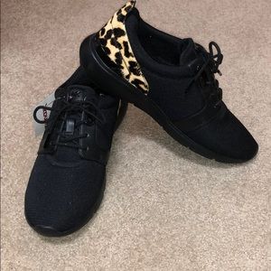 Michael Kors sneakers, size 8